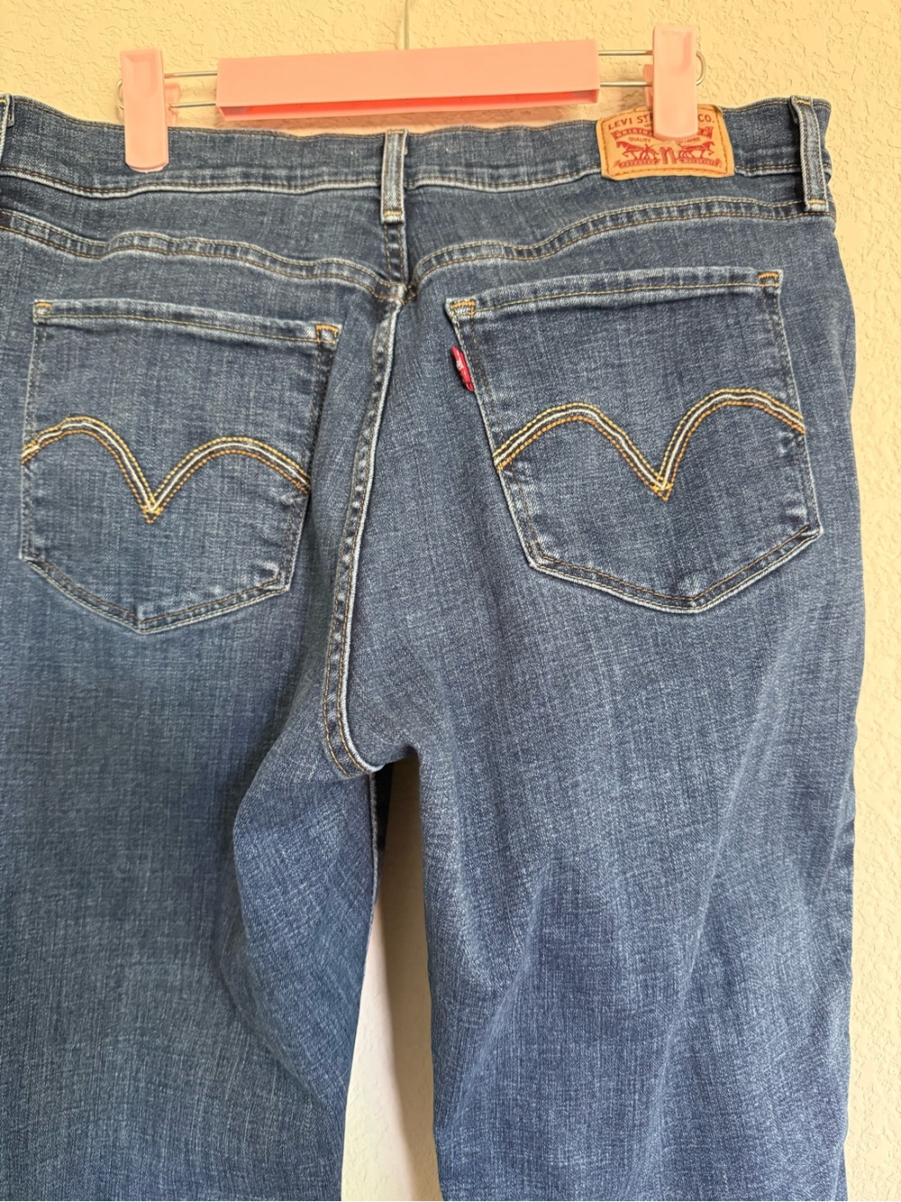 Levi's Women's Dark Blue Straight Leg Jeans - Picture 6 of 9